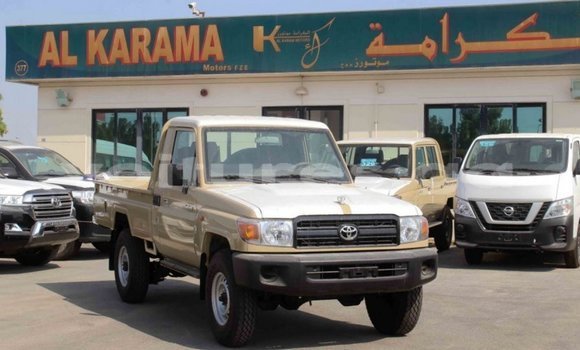 Acheter Import Voiture Toyota Land Cruiser Beige à Import - Dubai, Estuaire Acheter Import Voiture Toyota Land Cruiser Beige à Import - Dubai, Estuaire