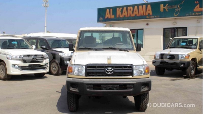 Big with watermark toyota land cruiser estuaire import dubai 5688