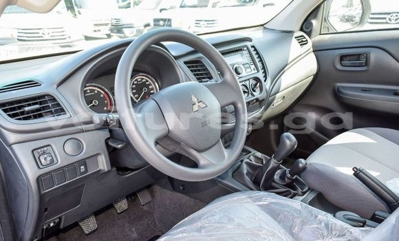 Acheter Import Voiture Mitsubishi L200 Blanc à Import - Dubai, Estuaire Acheter Import Voiture Mitsubishi L200 Blanc à Import - Dubai, Estuaire