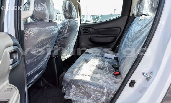 Acheter Import Voiture Mitsubishi L200 Blanc à Import - Dubai, Estuaire Acheter Import Voiture Mitsubishi L200 Blanc à Import - Dubai, Estuaire