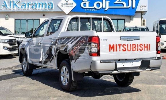 Acheter Import Voiture Mitsubishi L200 Blanc à Import - Dubai, Estuaire Acheter Import Voiture Mitsubishi L200 Blanc à Import - Dubai, Estuaire