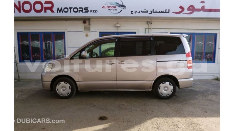 Big with watermark toyota voxy estuaire import dubai 5696