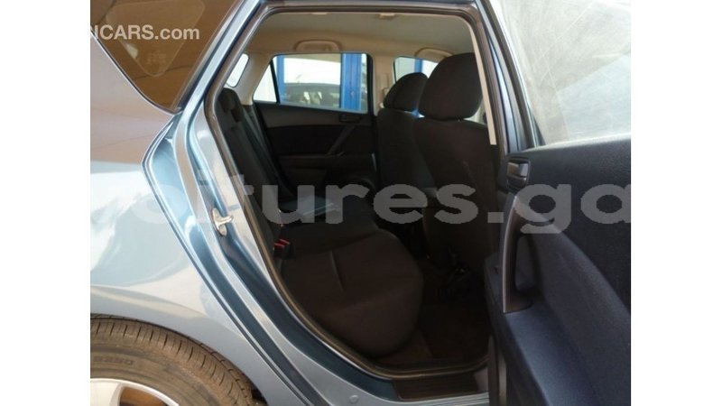 Big with watermark mazda 3 estuary import dubai 5697