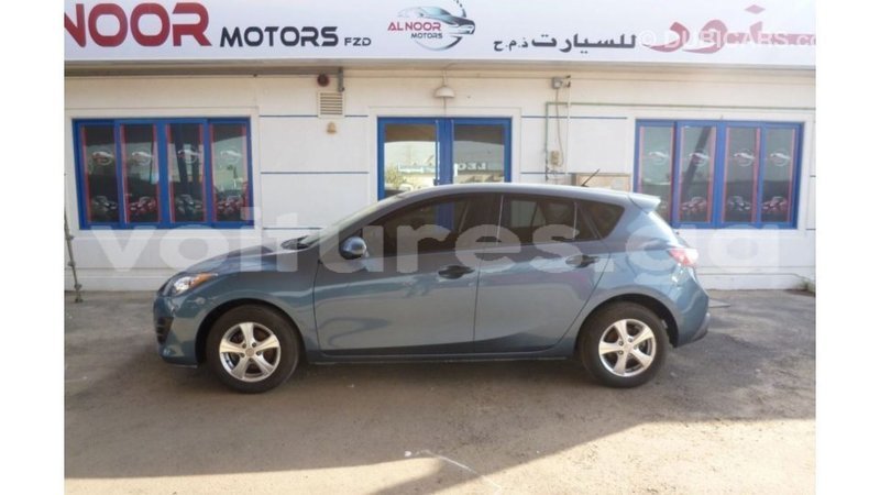 Big with watermark mazda 3 estuaire import dubai 5697