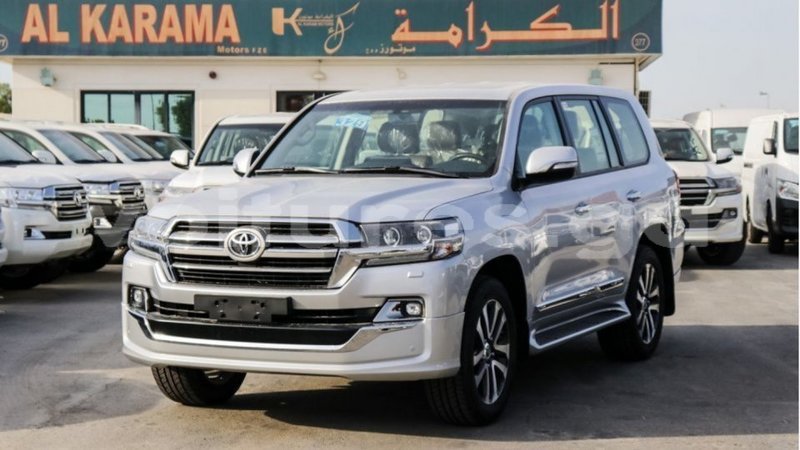 Big with watermark toyota land cruiser estuary import dubai 5700