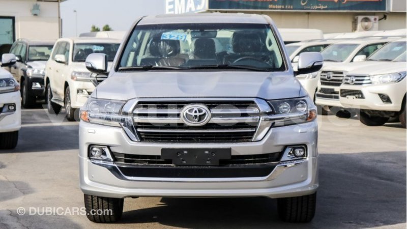 Big with watermark toyota land cruiser estuaire import dubai 5700