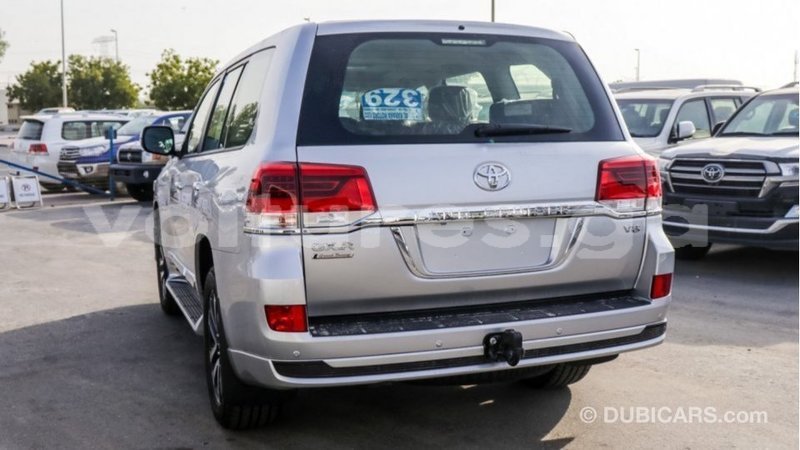 Big with watermark toyota land cruiser estuaire import dubai 5700