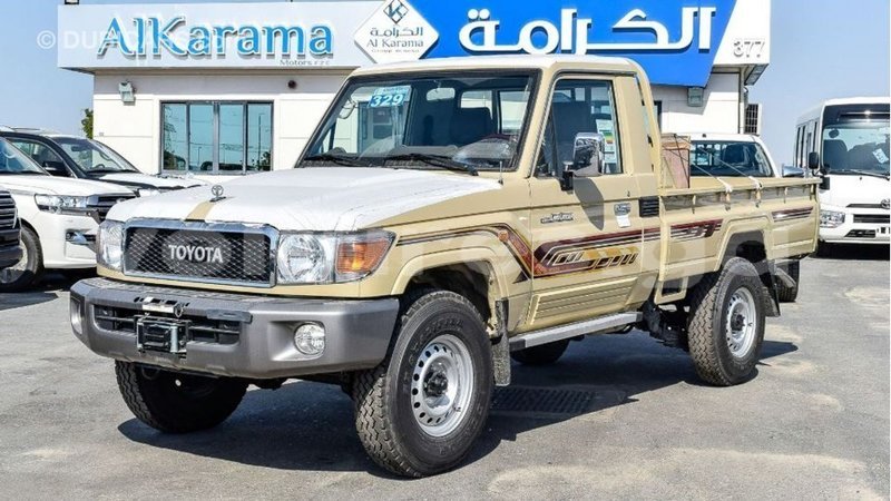 Big with watermark toyota land cruiser estuary import dubai 5701