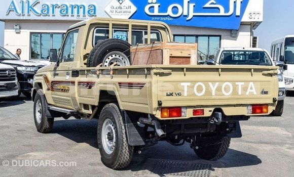 Acheter Import Voiture Toyota Land Cruiser Beige à Import - Dubai, Estuaire Acheter Import Voiture Toyota Land Cruiser Beige à Import - Dubai, Estuaire