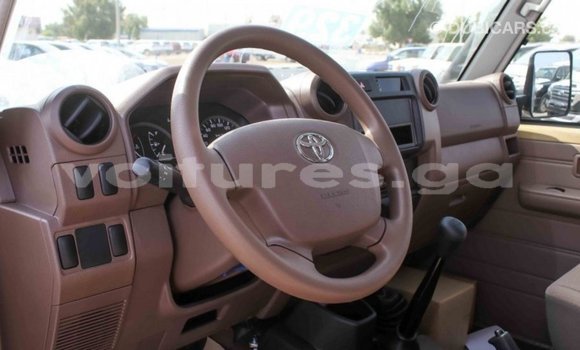 Sayi Imported Toyota Land Cruiser M Mota in Import - Dubai a estuary Sayi Imported Toyota Land Cruiser M Mota in Import - Dubai a estuary