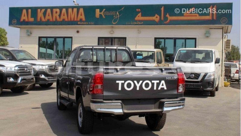 Big with watermark toyota hilux estuary import dubai 5708