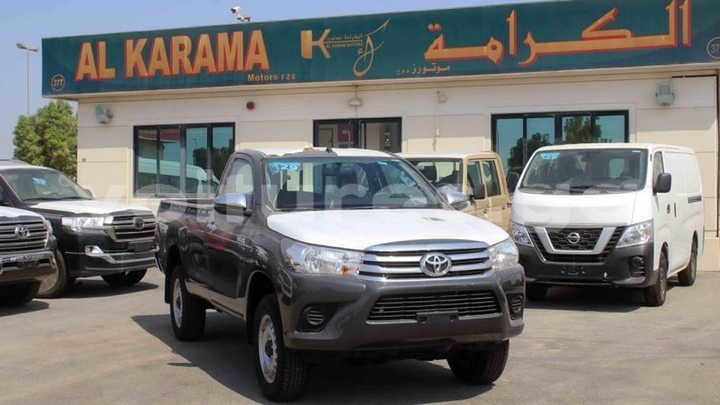 Big with watermark toyota hilux estuary import dubai 5709