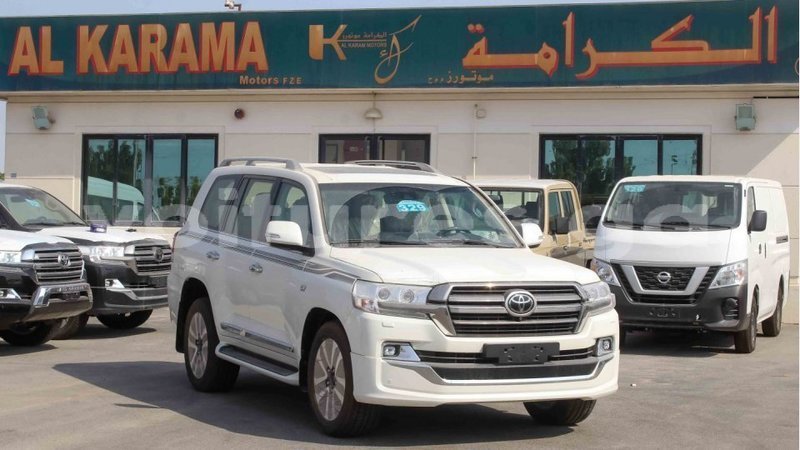 Big with watermark toyota land cruiser estuaire import dubai 5712