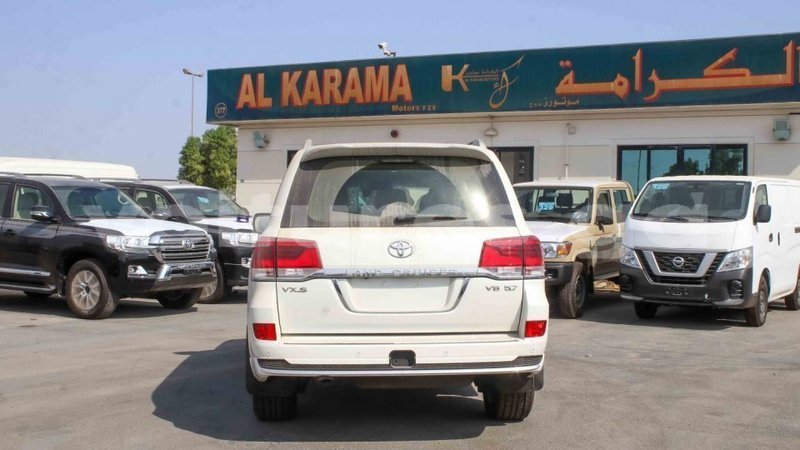 Big with watermark toyota land cruiser estuaire import dubai 5712