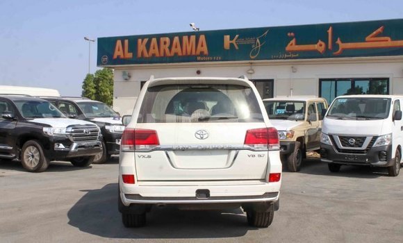 Acheter Import Voiture Toyota Land Cruiser Blanc à Import - Dubai, Estuaire Acheter Import Voiture Toyota Land Cruiser Blanc à Import - Dubai, Estuaire