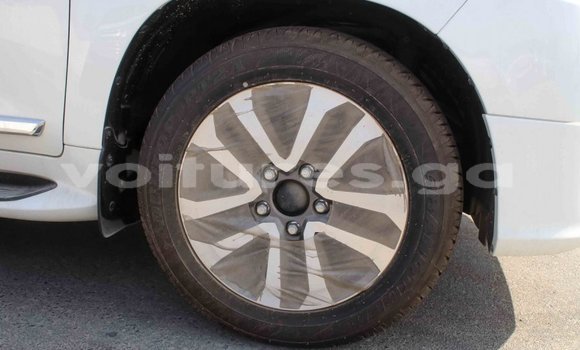 Acheter Import Voiture Toyota Land Cruiser Blanc à Import - Dubai, Estuaire Acheter Import Voiture Toyota Land Cruiser Blanc à Import - Dubai, Estuaire