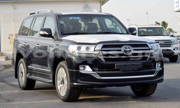 Acheter Import Voiture Toyota Land Cruiser Noir à Import - Dubai, Estuaire Acheter Import Voiture Toyota Land Cruiser Noir à Import - Dubai, Estuaire