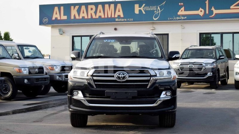 Big with watermark toyota land cruiser estuaire import dubai 5713