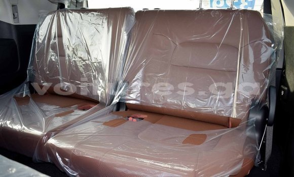 Acheter Import Voiture Toyota Land Cruiser Noir à Import - Dubai, Estuaire Acheter Import Voiture Toyota Land Cruiser Noir à Import - Dubai, Estuaire