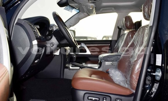 Acheter Import Voiture Toyota Land Cruiser Noir à Import - Dubai, Estuaire Acheter Import Voiture Toyota Land Cruiser Noir à Import - Dubai, Estuaire