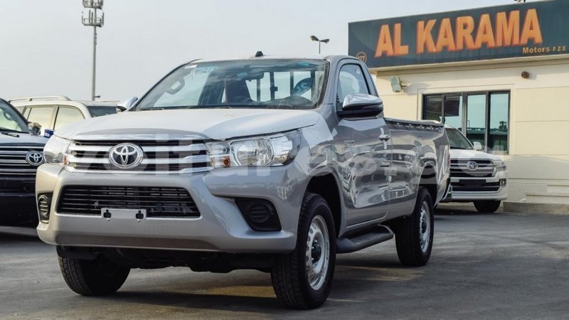 Big with watermark toyota hilux estuaire import dubai 5716