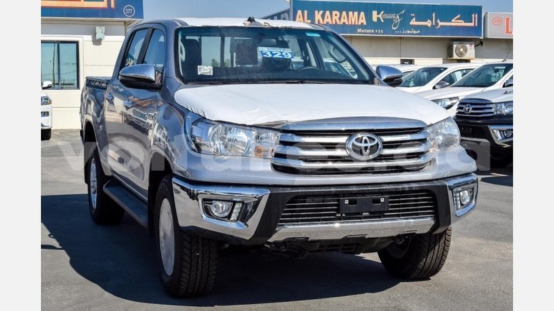 Big with watermark toyota hilux estuary import dubai 5717