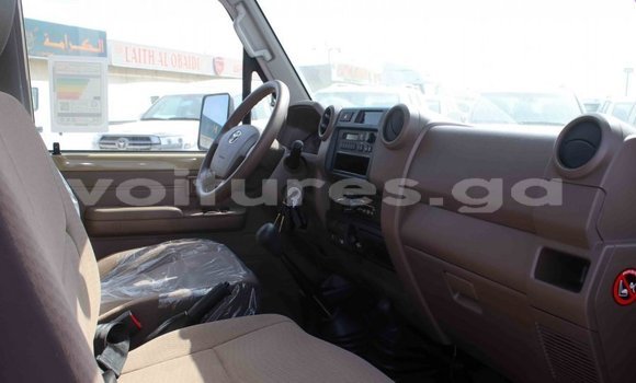 Sayi Imported Toyota Land Cruiser M Mota in Import - Dubai a estuary Sayi Imported Toyota Land Cruiser M Mota in Import - Dubai a estuary