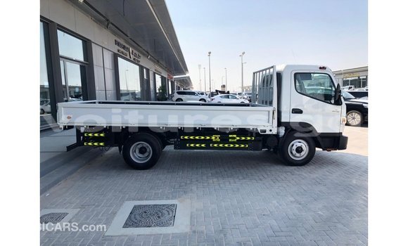 Acheter Import Utilitaire Mitsubishi L400 Blanc à Import - Dubai, Estuaire Acheter Import Utilitaire Mitsubishi L400 Blanc à Import - Dubai, Estuaire