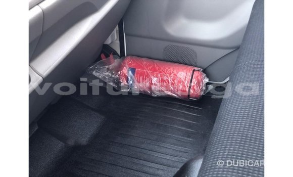 Acheter Import Utilitaire Mitsubishi L400 Blanc à Import - Dubai, Estuaire Acheter Import Utilitaire Mitsubishi L400 Blanc à Import - Dubai, Estuaire