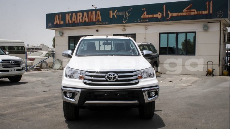 Big with watermark toyota hilux estuaire import dubai 5725