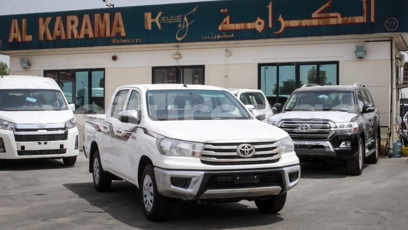 Big with watermark toyota hilux estuaire import dubai 5726