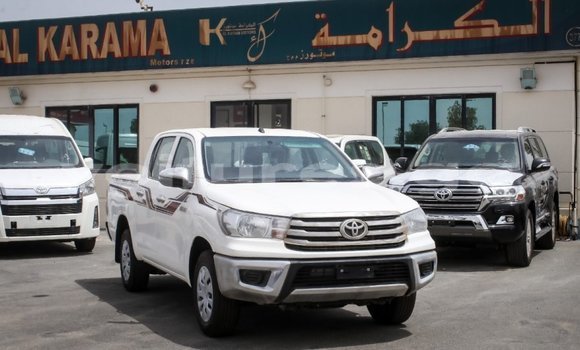 Acheter Import Voiture Toyota Hilux Blanc à Import - Dubai, Estuaire Acheter Import Voiture Toyota Hilux Blanc à Import - Dubai, Estuaire