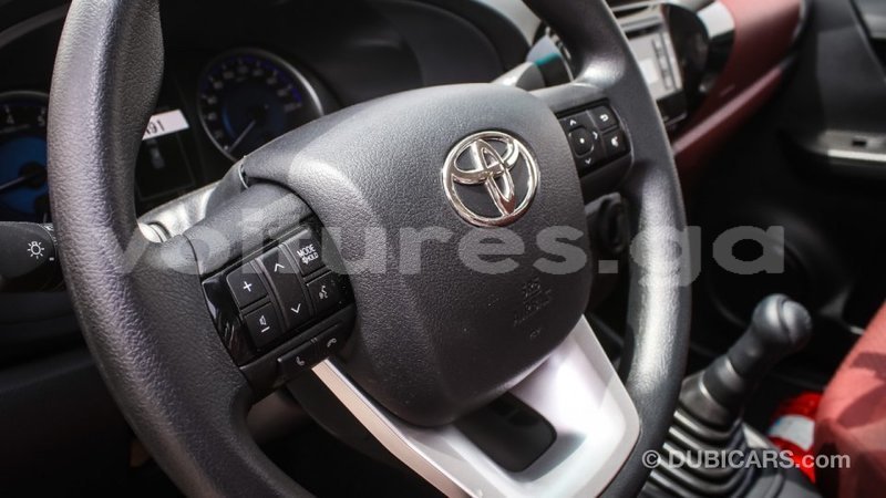 Big with watermark toyota hilux estuaire import dubai 5726