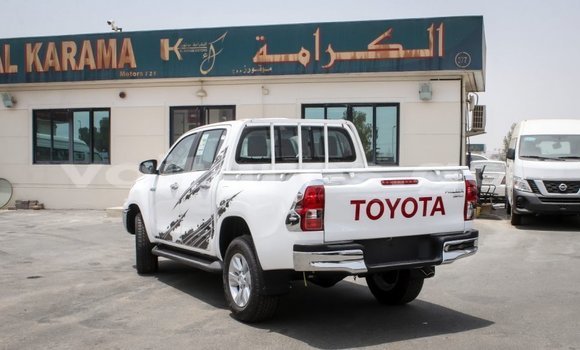 Acheter Import Voiture Toyota Hilux Blanc à Import - Dubai, Estuaire Acheter Import Voiture Toyota Hilux Blanc à Import - Dubai, Estuaire