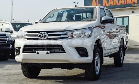 Acheter Import Voiture Toyota Hilux Blanc à Import - Dubai, Estuaire Acheter Import Voiture Toyota Hilux Blanc à Import - Dubai, Estuaire