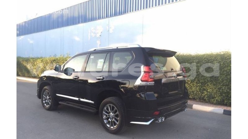 Big with watermark toyota prado estuaire import dubai 5730