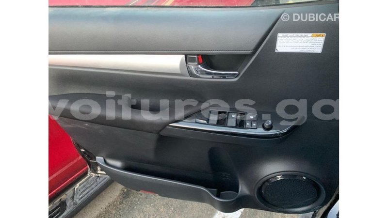 Big with watermark toyota hilux estuaire import dubai 5733