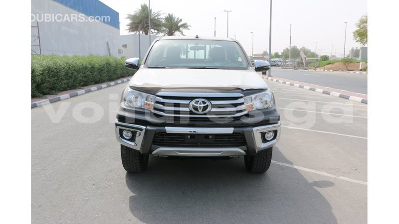 Big with watermark toyota hilux estuaire import dubai 5736