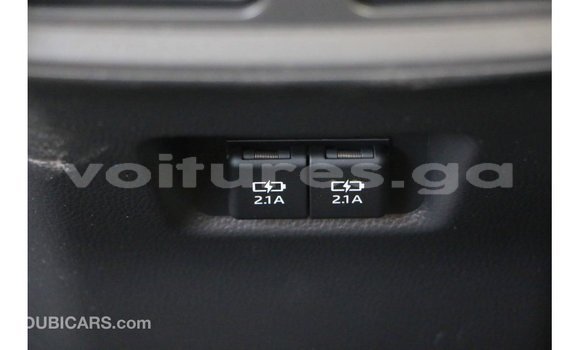 Acheter Import Utilitaire Toyota HiAce Blanc à Import - Dubai, Estuaire Acheter Import Utilitaire Toyota HiAce Blanc à Import - Dubai, Estuaire