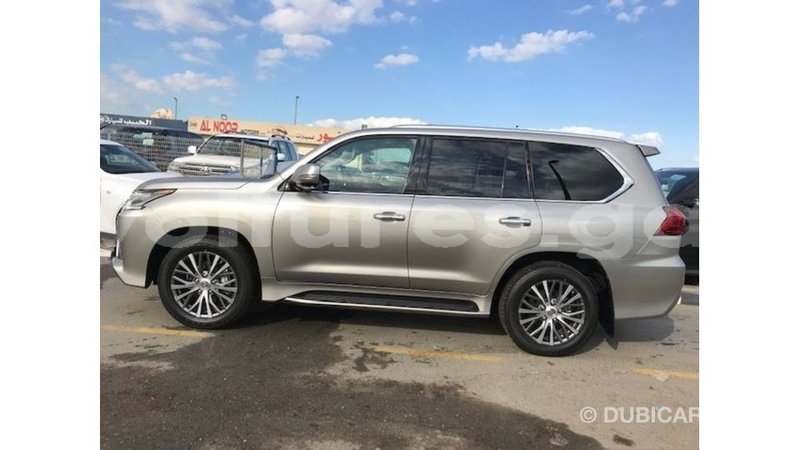 Big with watermark lexus lx estuaire import dubai 5742