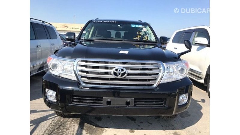 Big with watermark toyota land cruiser estuaire import dubai 5743