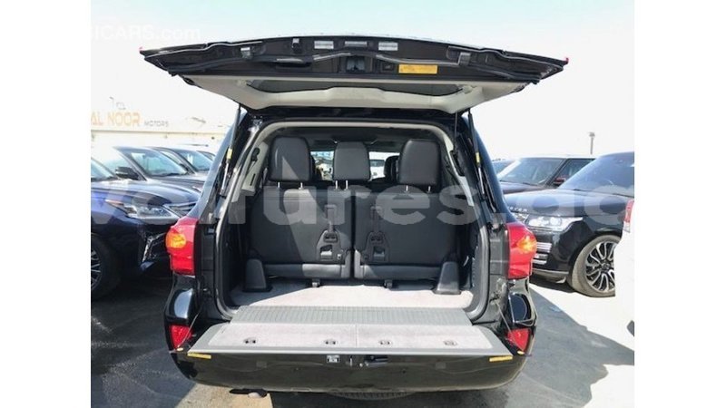 Big with watermark toyota land cruiser estuaire import dubai 5743