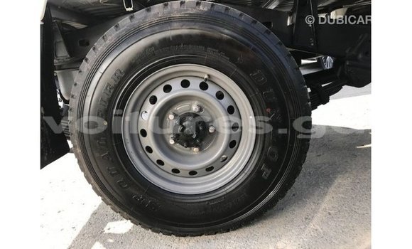 Buy Import Toyota Land Cruiser White Car in Import - Dubai in Estuary Buy Import Toyota Land Cruiser White Car in Import - Dubai in Estuary