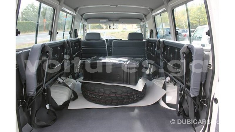 Big with watermark toyota land cruiser estuaire import dubai 5748