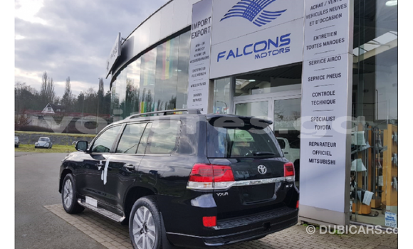 Acheter Import Voiture Toyota Land Cruiser Noir à Import - Dubai, Estuaire Acheter Import Voiture Toyota Land Cruiser Noir à Import - Dubai, Estuaire