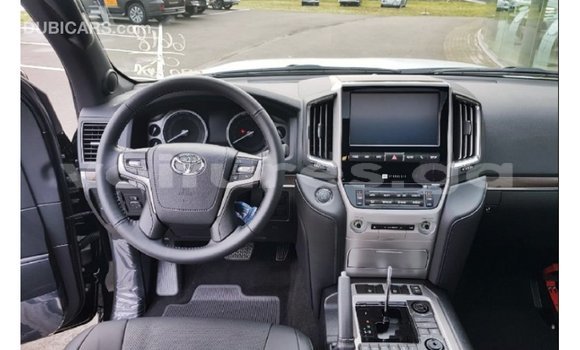 Acheter Import Voiture Toyota Land Cruiser Noir à Import - Dubai, Estuaire Acheter Import Voiture Toyota Land Cruiser Noir à Import - Dubai, Estuaire