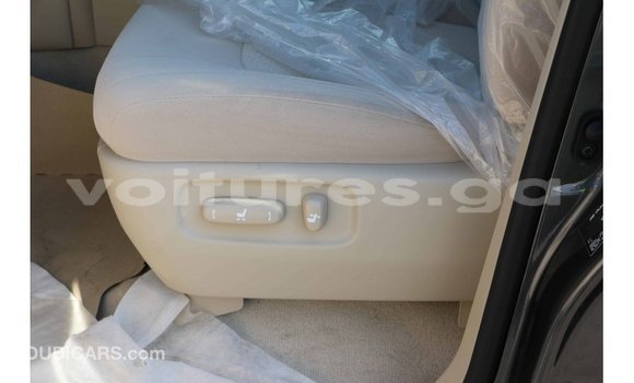 Acheter Import Voiture Toyota Land Cruiser Noir à Import - Dubai, Estuaire Acheter Import Voiture Toyota Land Cruiser Noir à Import - Dubai, Estuaire