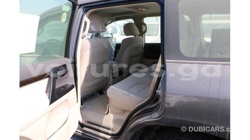 Big with watermark toyota land cruiser estuaire import dubai 5750