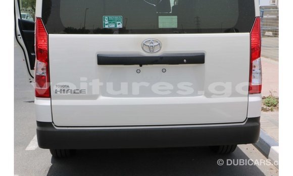 Acheter Import Voiture Toyota Hiace Blanc à Import - Dubai, Estuaire Acheter Import Voiture Toyota Hiace Blanc à Import - Dubai, Estuaire