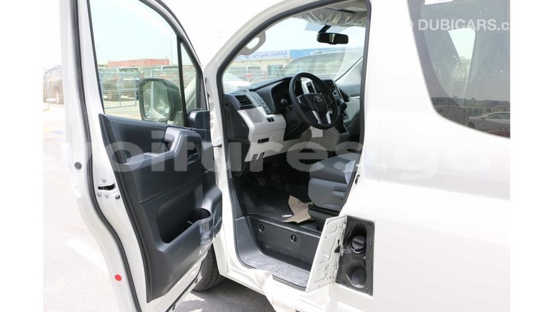 Big with watermark toyota hiace estuaire import dubai 5753